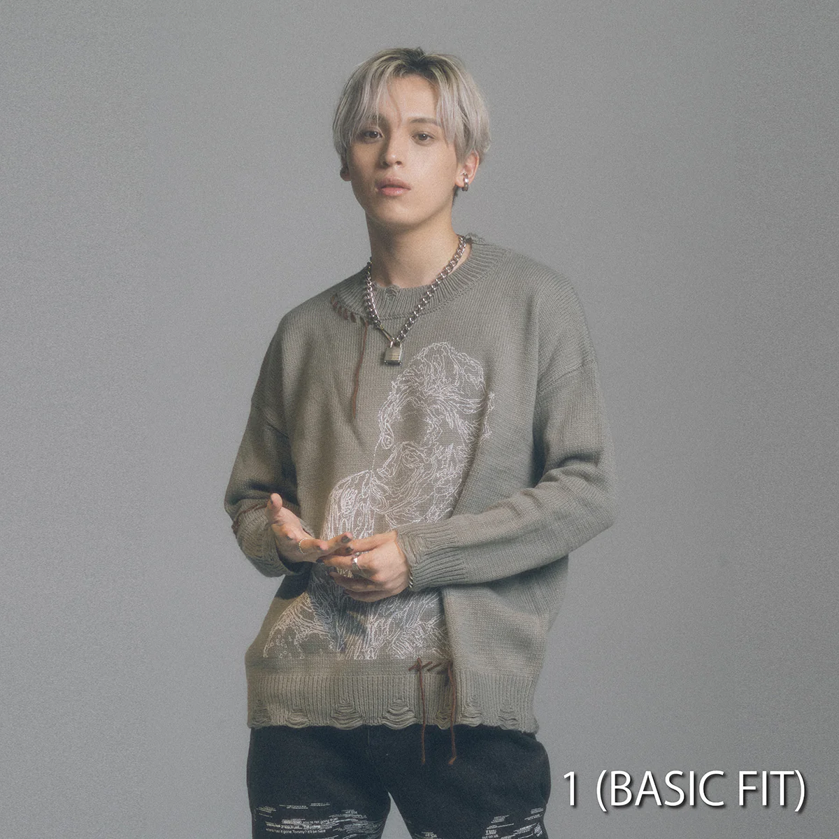 ”Novel Core × A Good Bad Influence” Outline Sweater Gray - Image 4